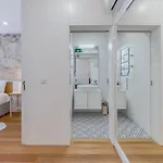 Almada Comfy Apartmán *