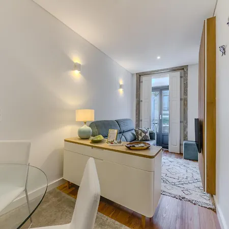 Almada Comfy Appartamento