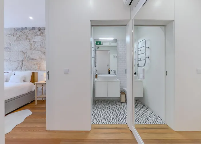 Almada Comfy Apartman *