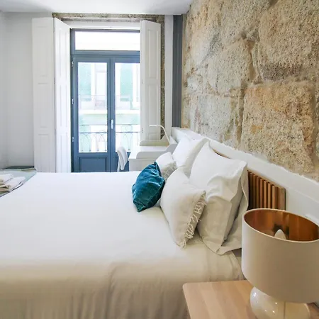 Almada Comfy Apartman Porto